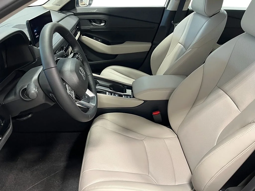 New 2026 Platinum White Pearl Honda Touring Hybrid image 16