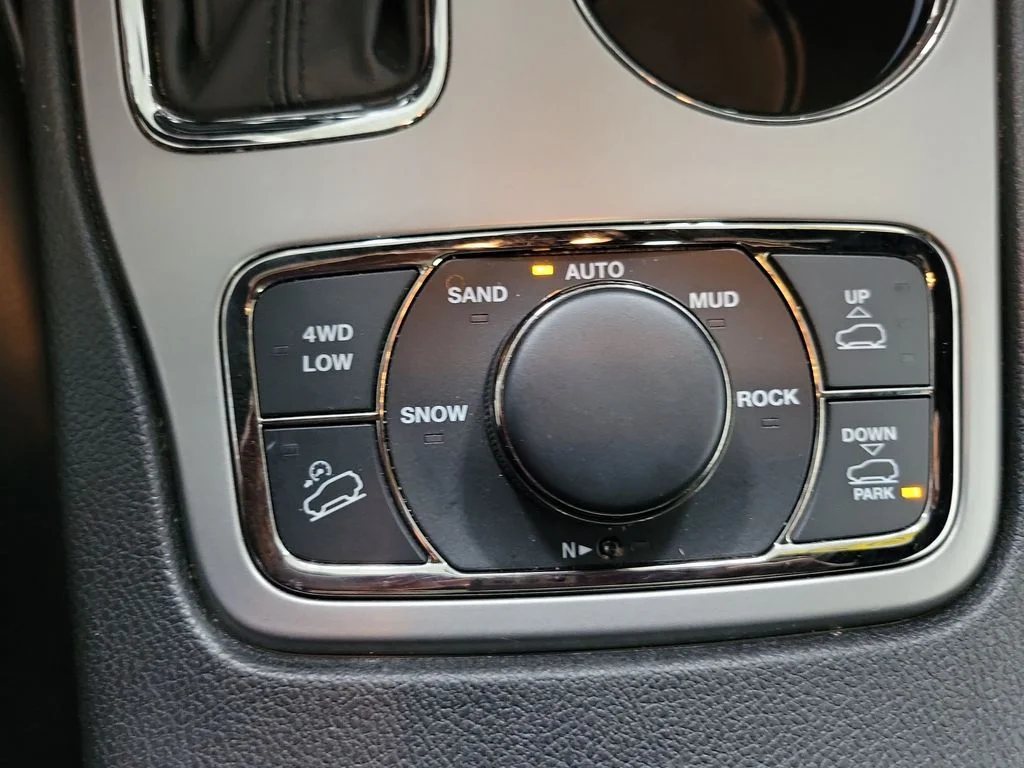 Certified Used 2021 Black Jeep Overland image 38