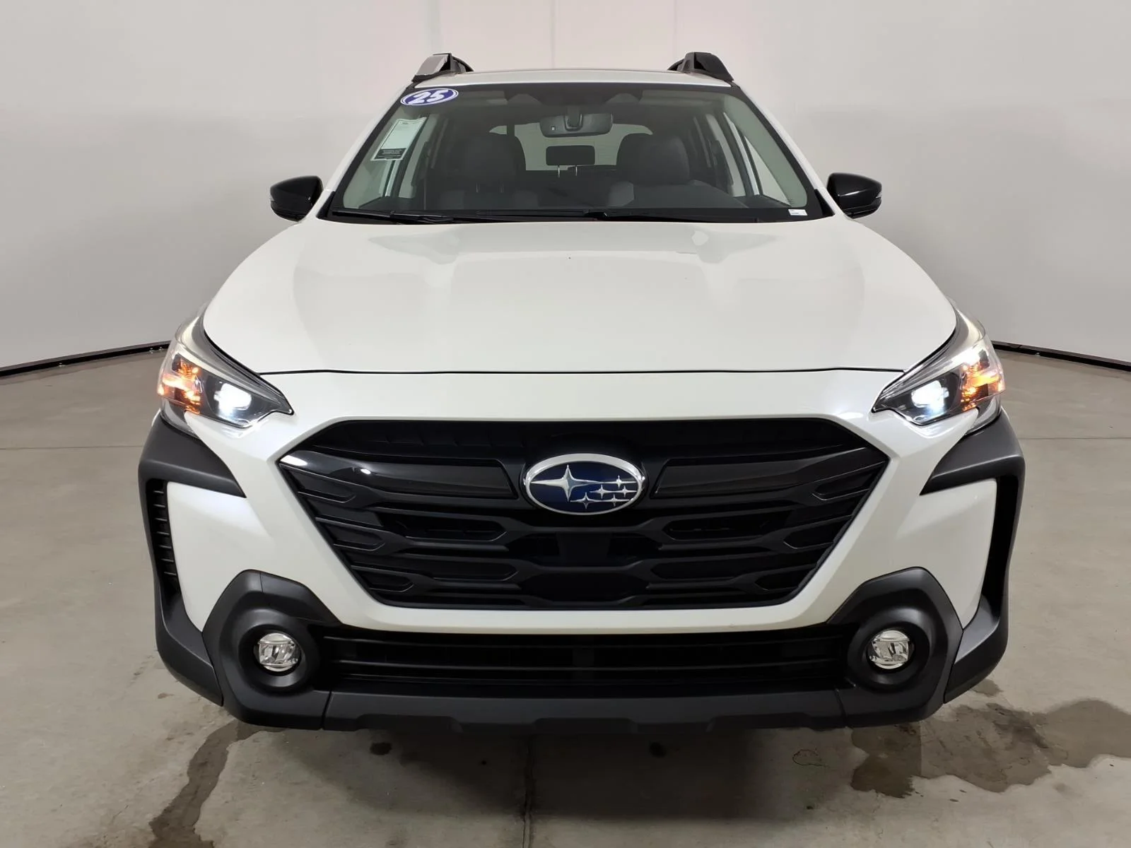 Certified Used 2025 Crystal White Pearl Subaru Onyx Edition image 13