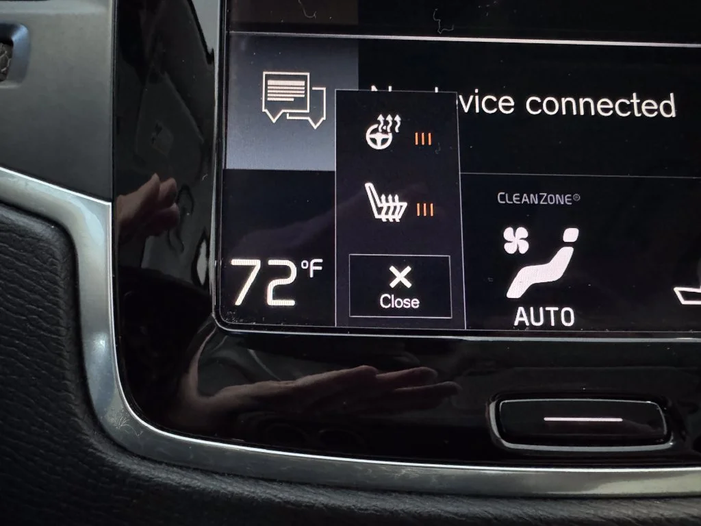 2021 Volvo XC90 Momentum - Photo 24