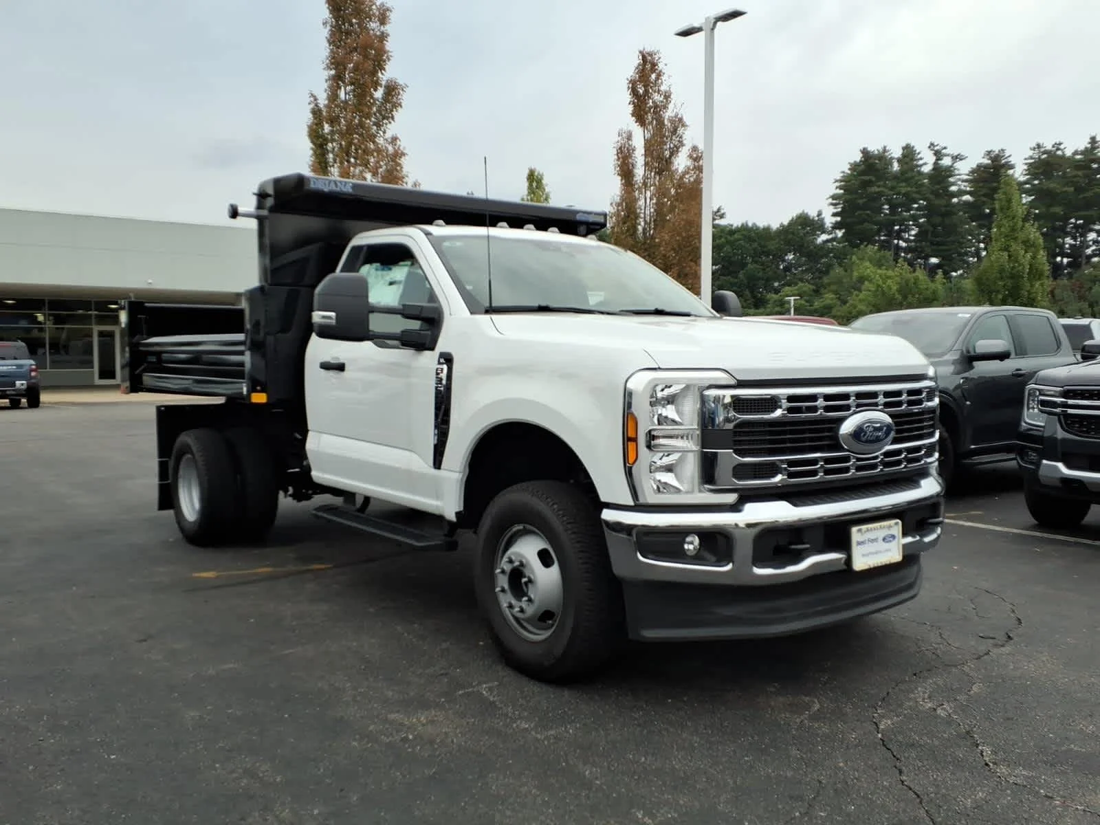 2026 Ford F-350 Super Duty Chassis Cab XL - Photo 26
