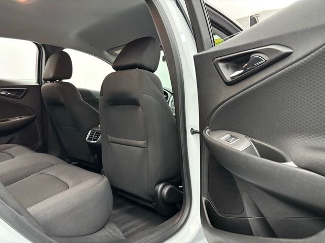 Used 2024 Summit White Chevrolet LT image 32