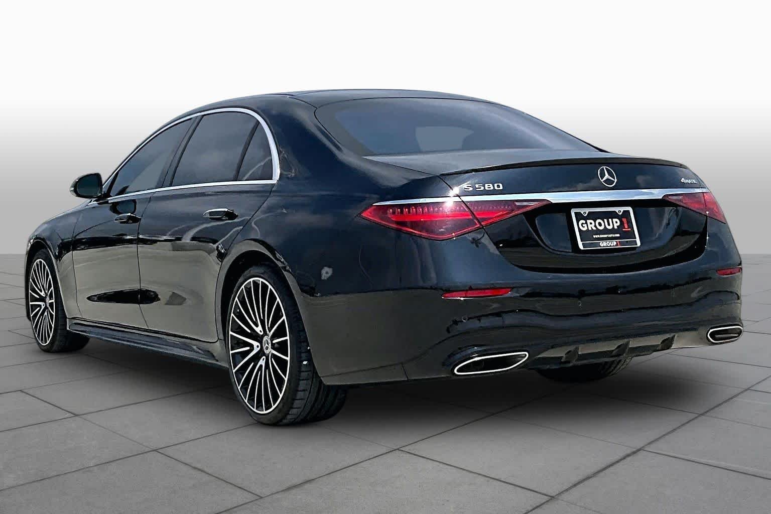 Used 2022 Obsidian Black Mercedes-Benz S 580 image 12