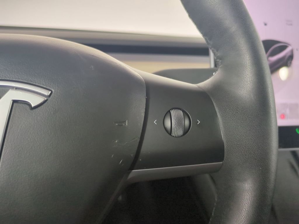 2023 Tesla Model Y Long Range - Photo 32