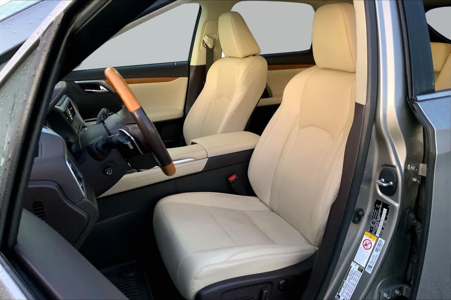 Used 2020 Atomic Silver Lexus  image 8