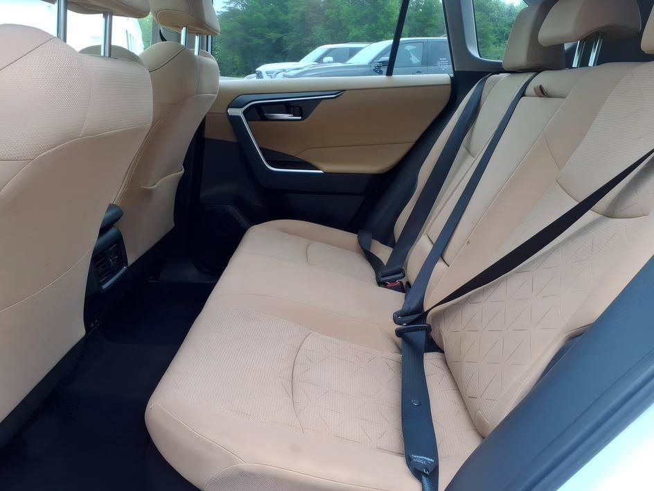 Used 2023 Ice Cap Toyota Hybrid XLE image 12