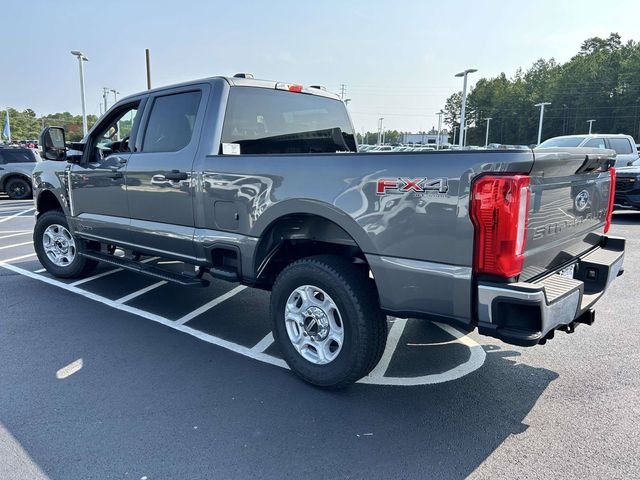 New 2026 Carbonized Gray Metallic Ford XLT image 4