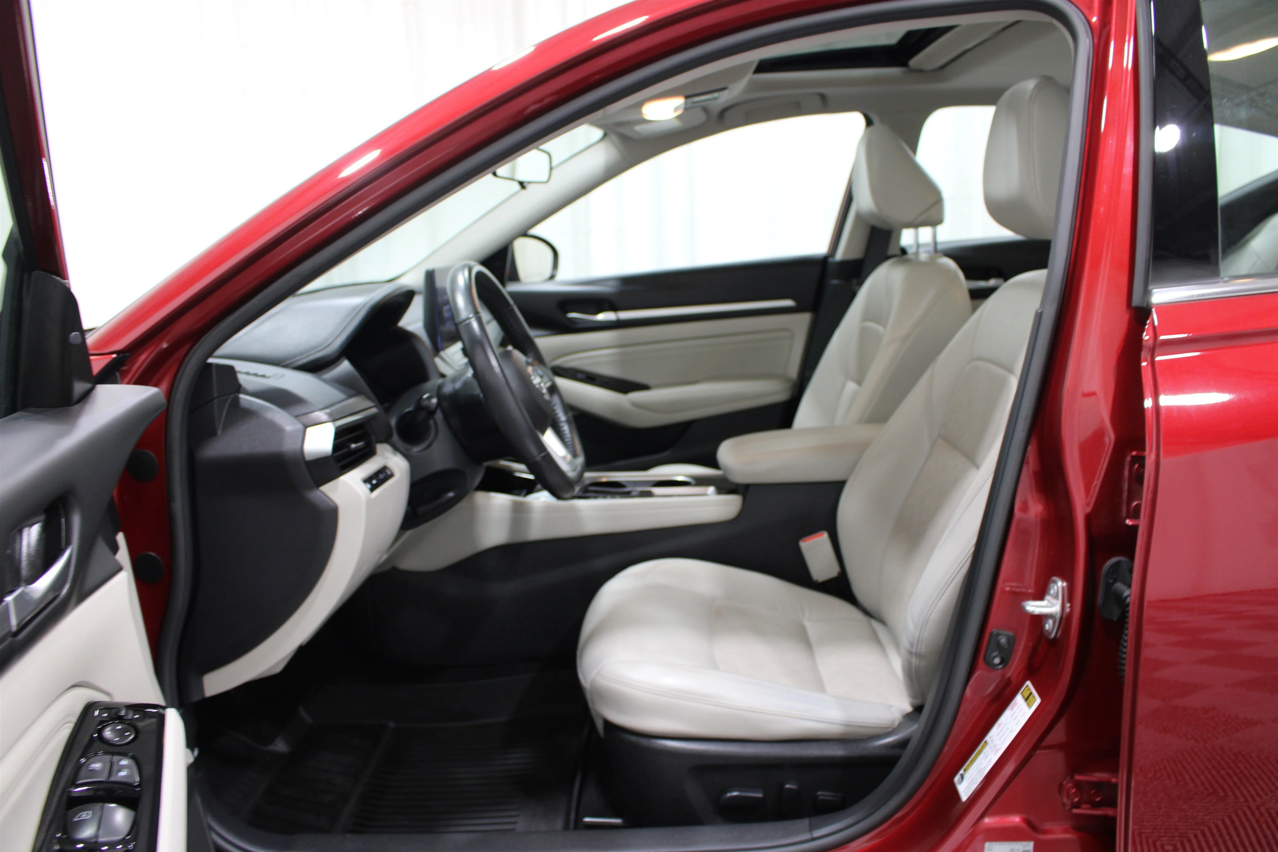 Pre-Owned 2023 Nissan Altima 2.5 SL 4dr Car in Wichita #IT10434A