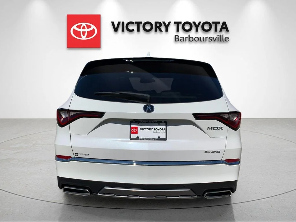 Used 2025 White Acura Base image 4