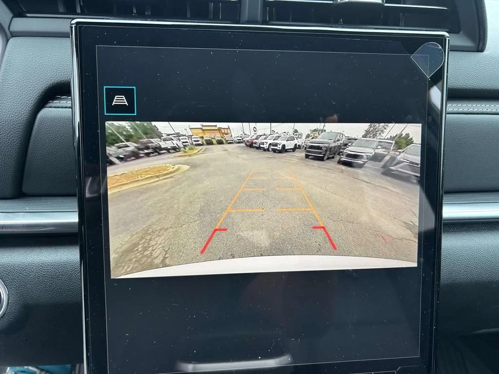 New 2027 Summit White GMC Elevation image 20