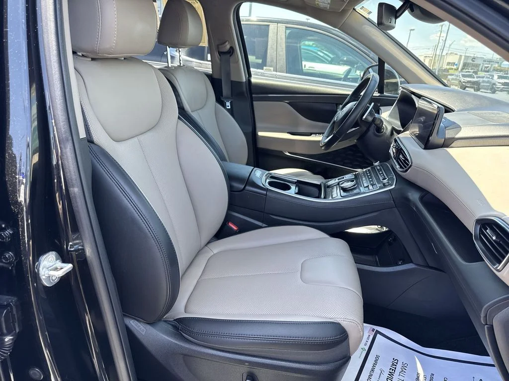 Used 2023 Black Hyundai SEL image 25