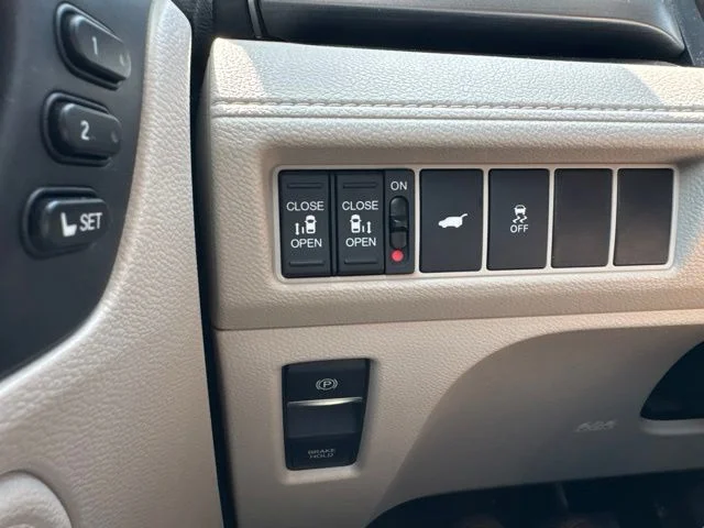 Used 2025  Honda EX-L image 20