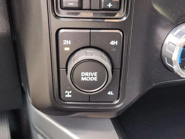 New 2026 Glacier Gray Metallic Tri-Coat Ford F-250® Lariat® image 39
