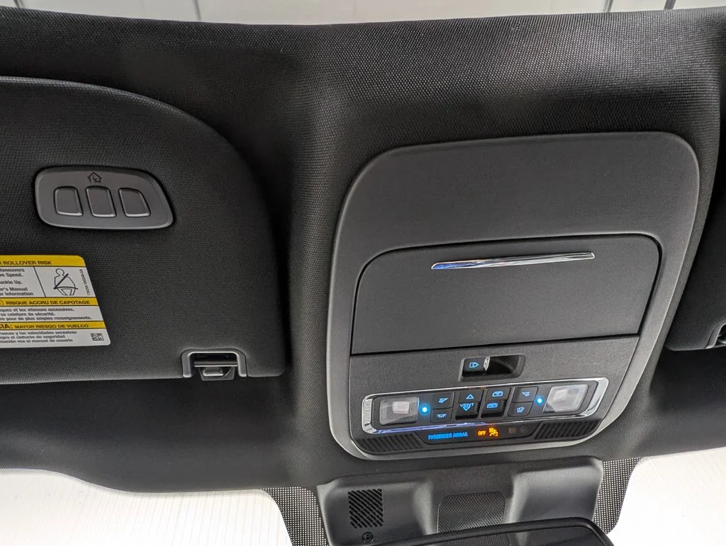 New 2026 Star White Metallic Tri-Coat Ford Platinum® image 11