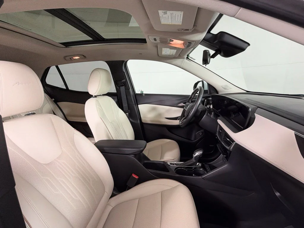 Used 2024 White Buick Avenir image 18