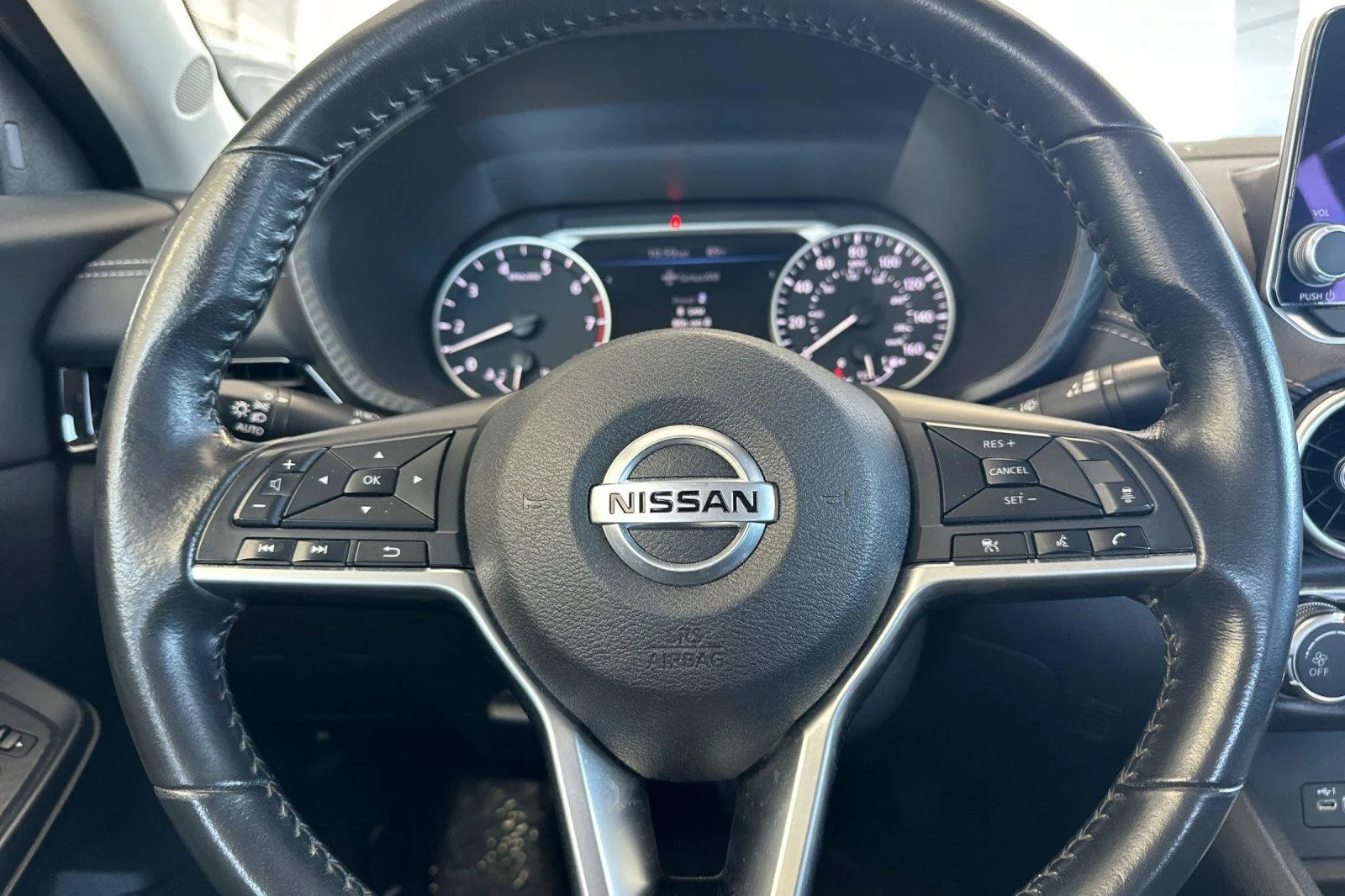 Used 2023 Aspen White Tricoat Nissan SV image 22