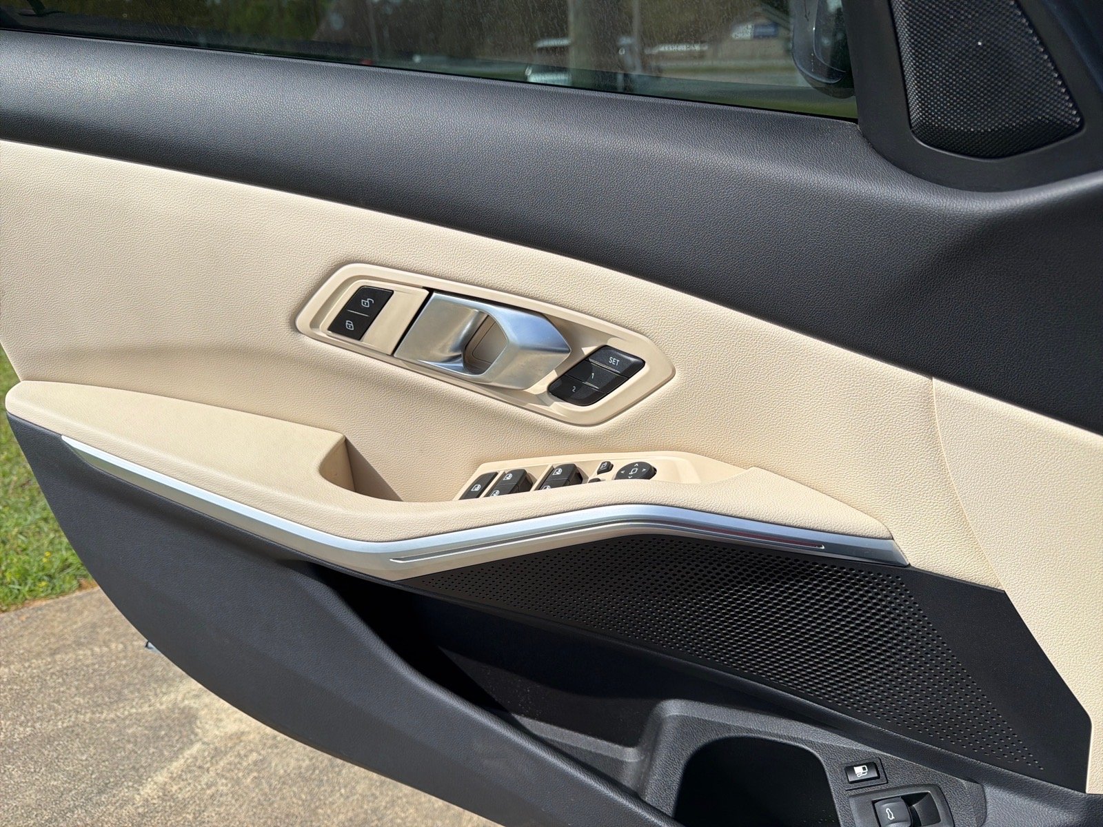 Used 2024 Gray BMW 330e image 10