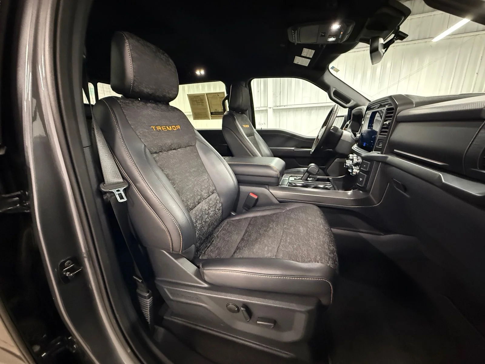 Used 2025 Gray Ford Tremor image 25