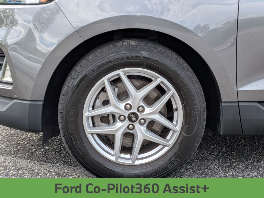 Used 2024 Gray Ford SEL image 13