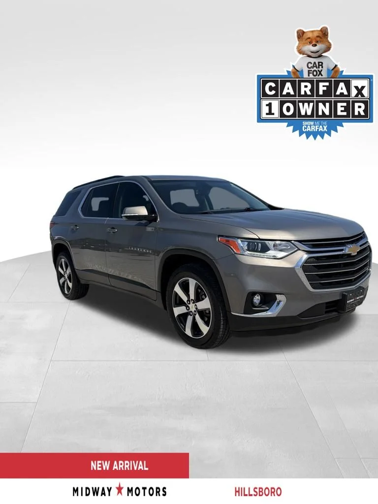Used 2019 Gray Chevrolet 3LT image 1