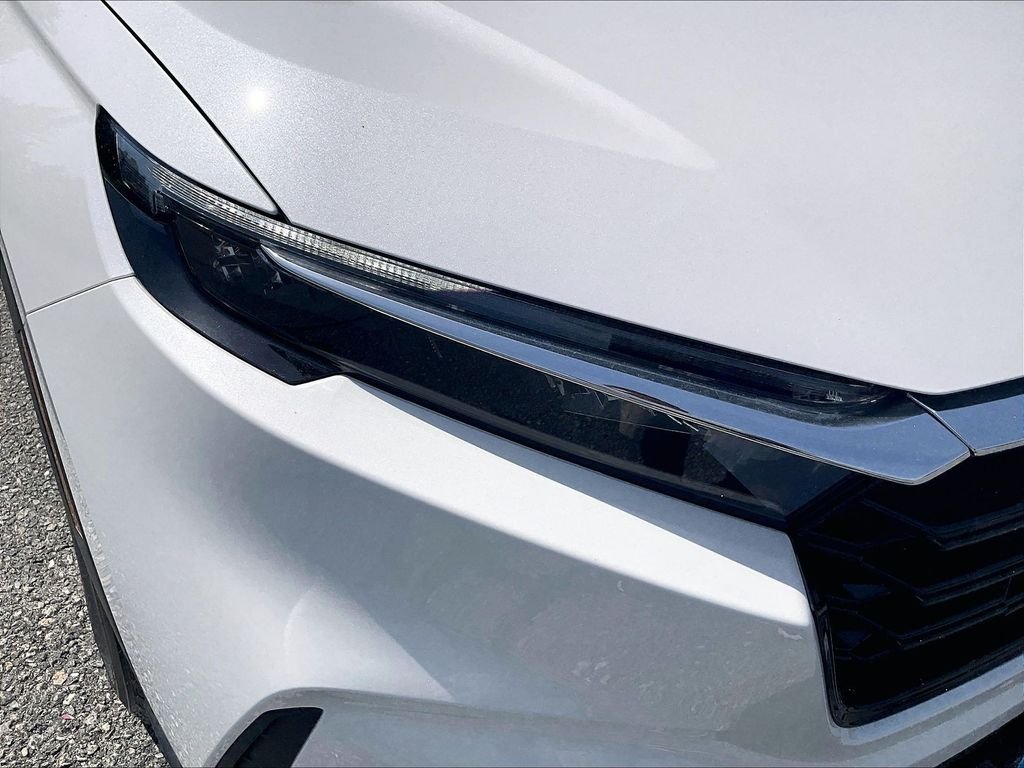 Used 2025 White Honda EX-L image 32