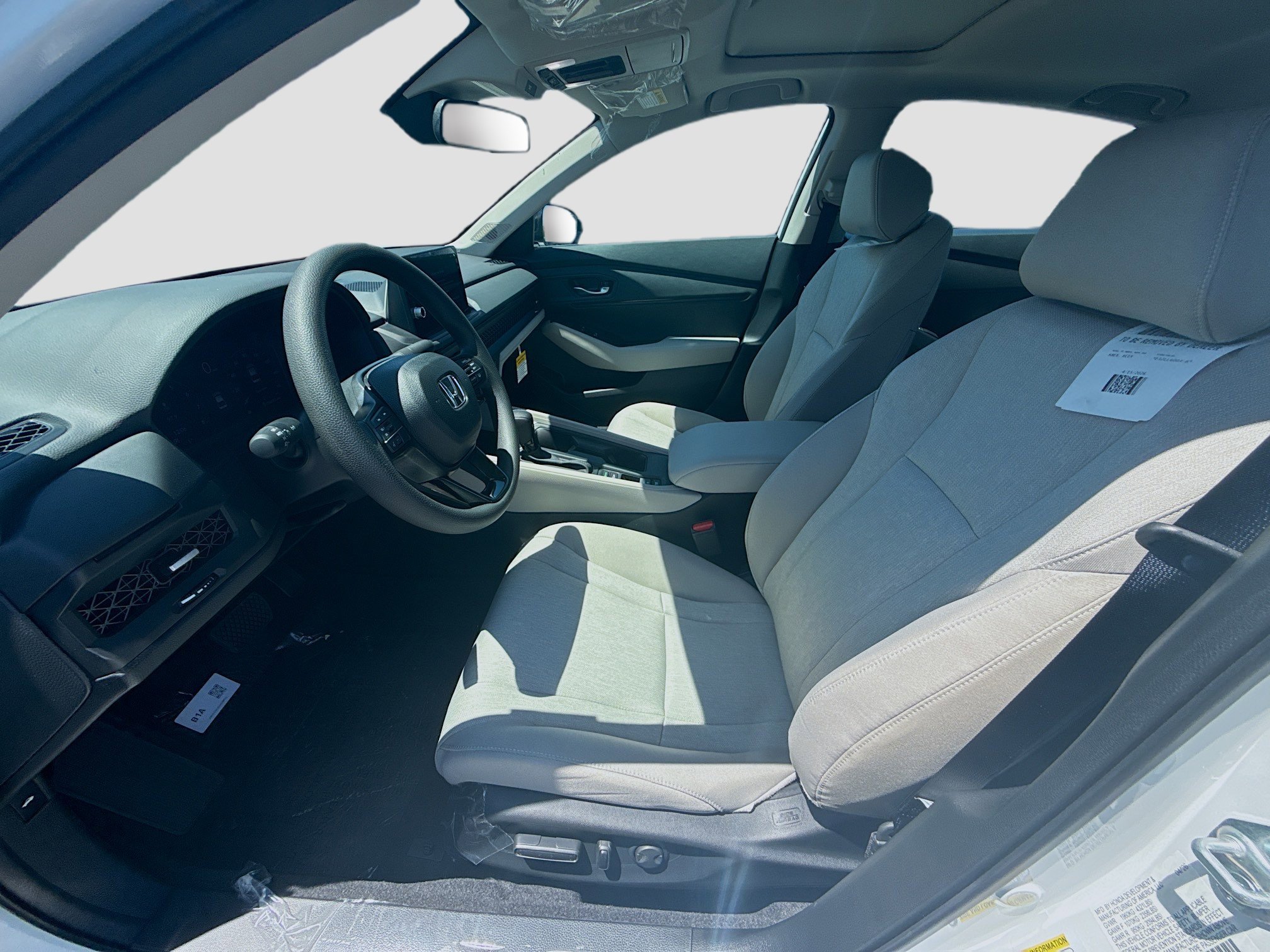 New 2026 Platinum White Pearl Honda SE image 16