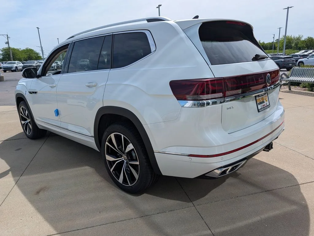 New 2026 White/off-white Volkswagen 2.0T SEL Premium R-Line image 7