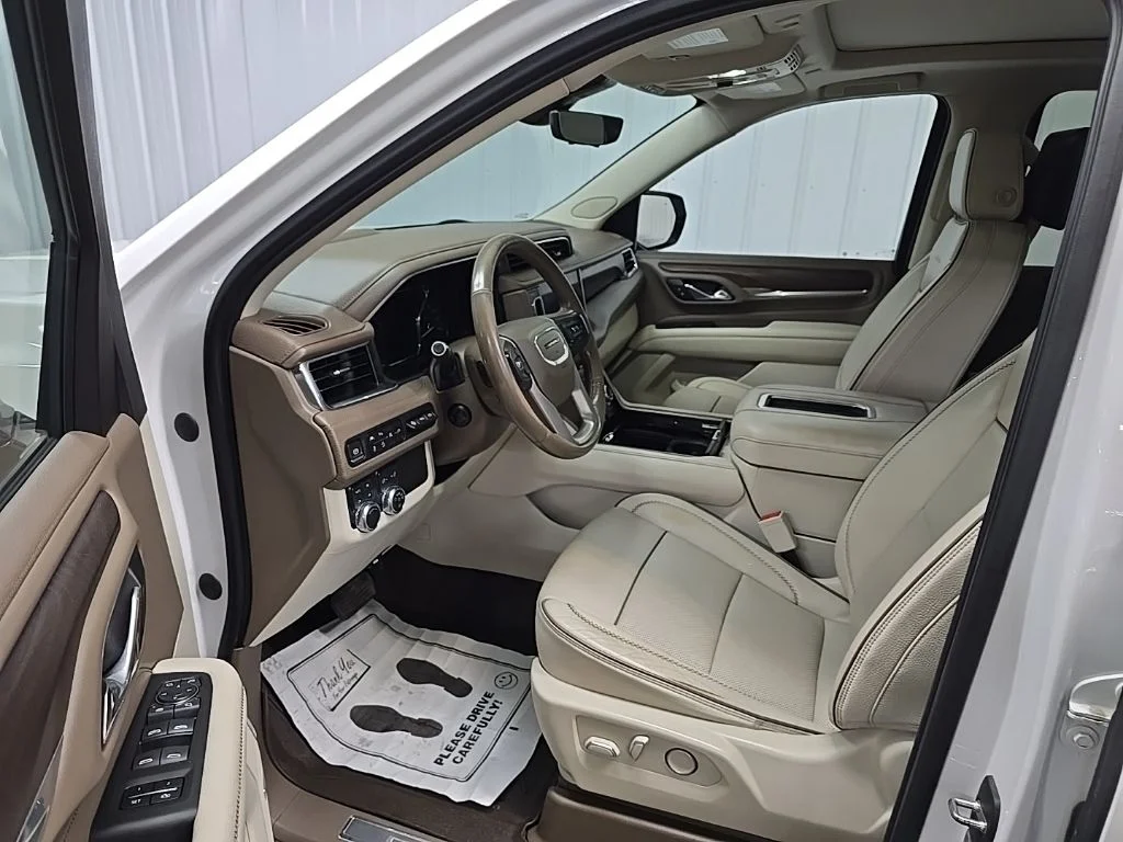 Used 2021 White GMC Denali image 30