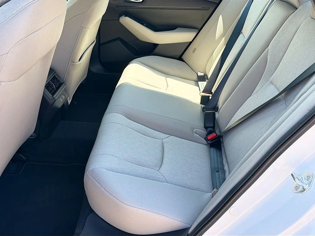 New 2026 Platinum White Pearl Honda LX image 17