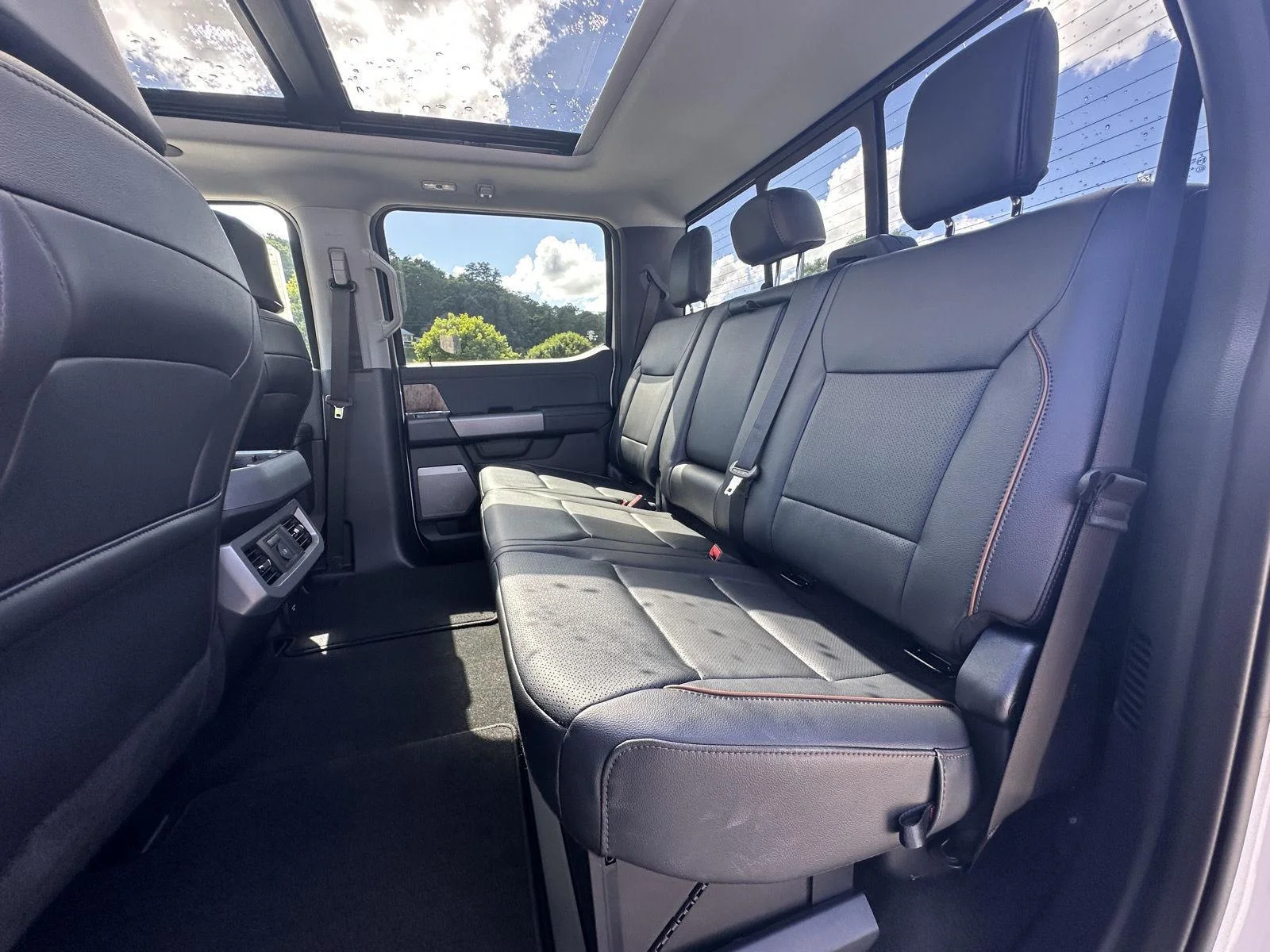 2025 Ford F-250 Super Duty Lariat - Photo 11