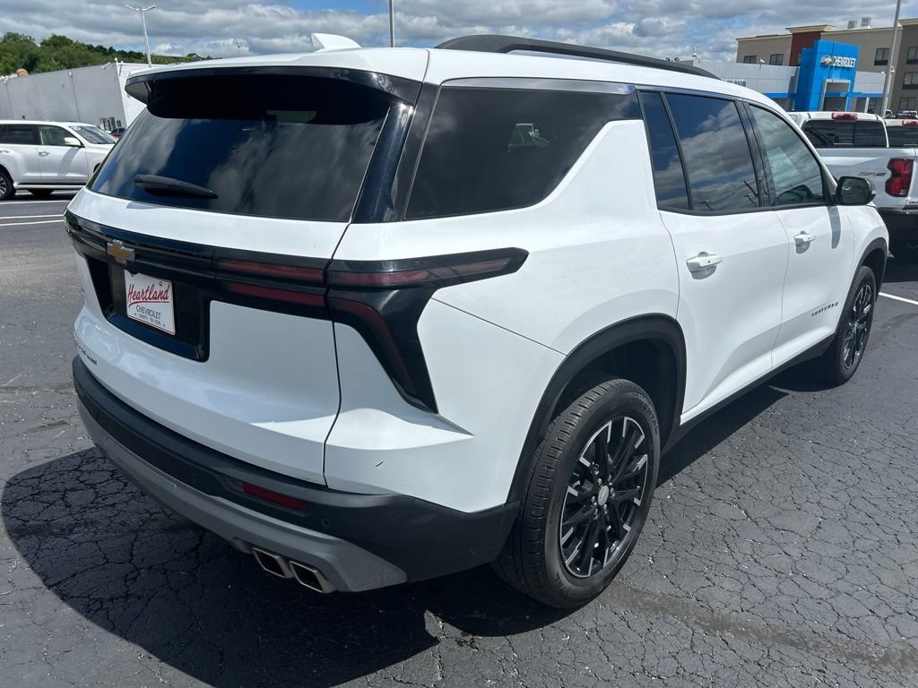Used 2025 Summit White Chevrolet LT image 5