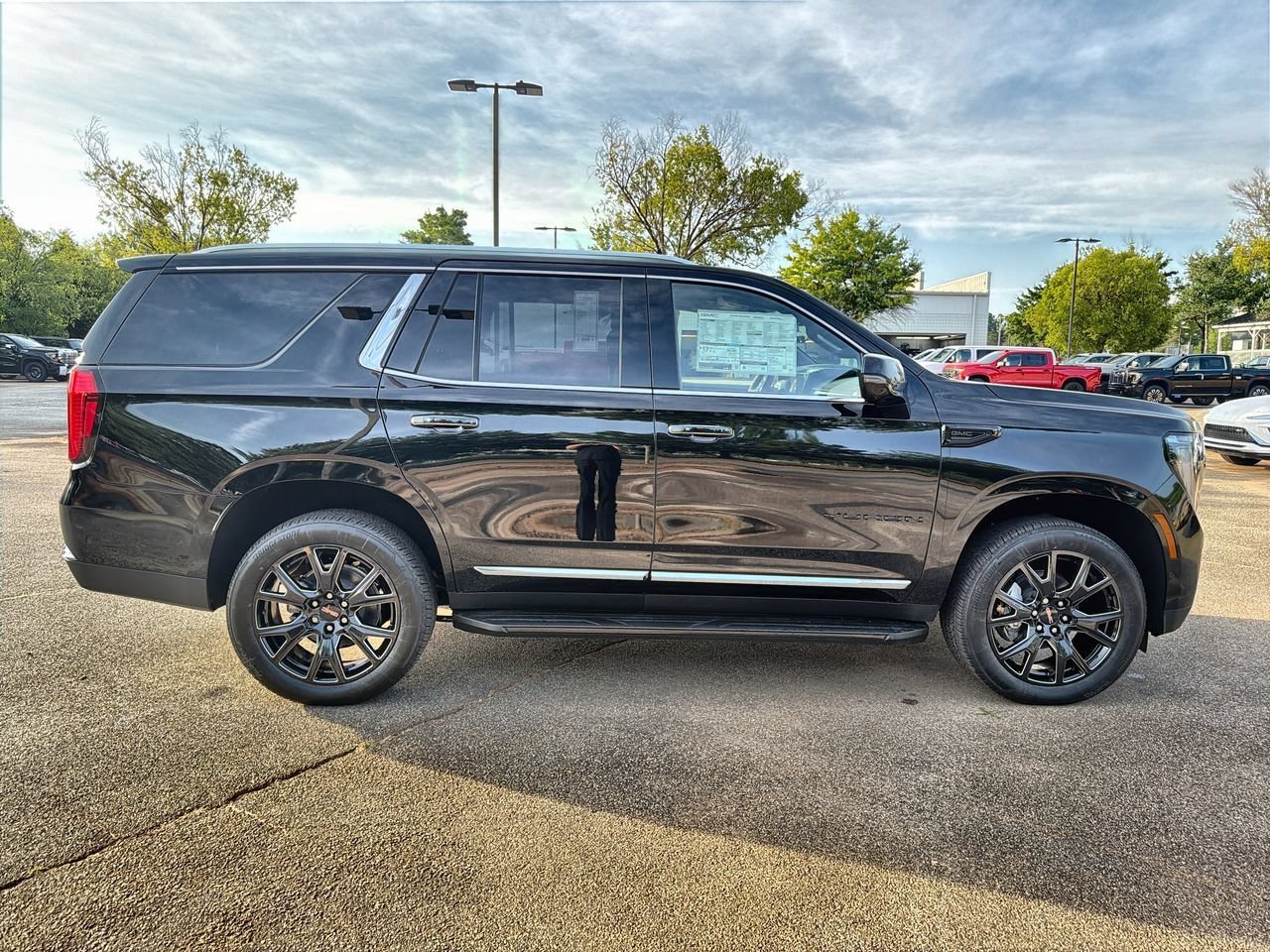 New 2026 Onyx Black GMC Elevation image 9