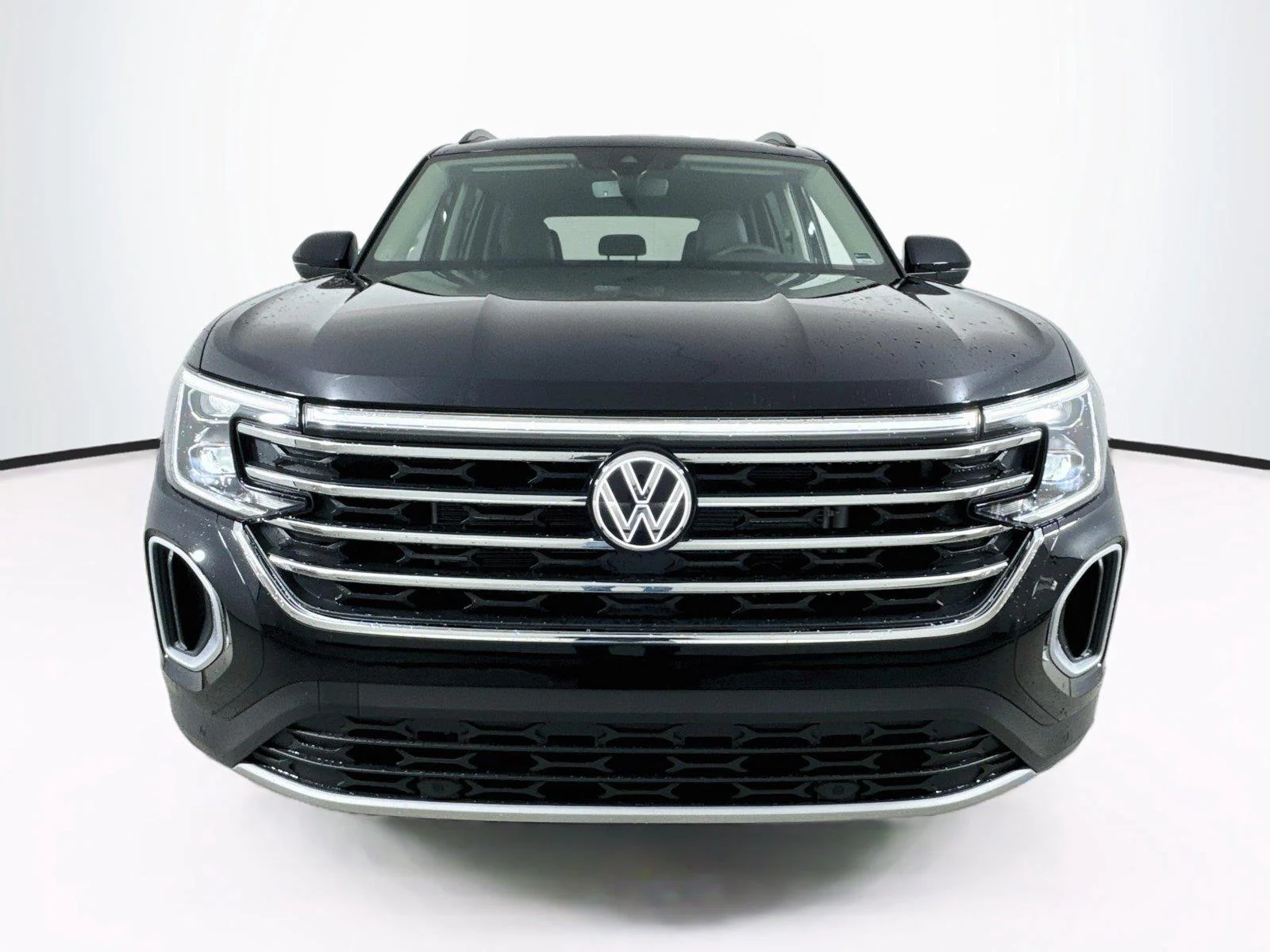 New 2026 Deep Black Pearl Volkswagen 2.0T SE w/Technology image 4