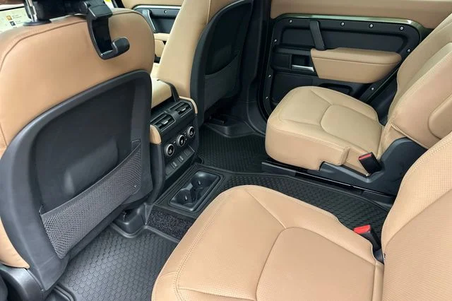 New 2026 Woolstone Green Land Rover S image 11