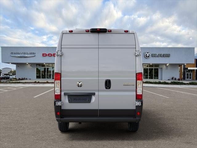 New 2026 Bright White Clear-Coat Exterior Paint RAM Tradesman image 33