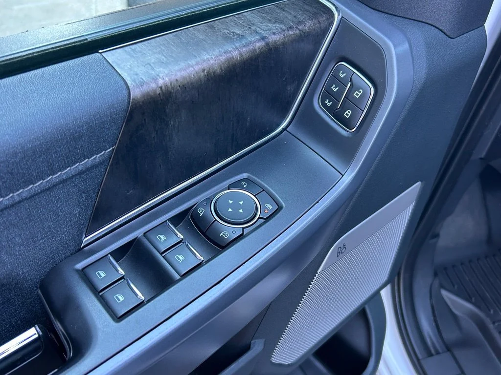 Used 2021 White Ford Lariat image 23