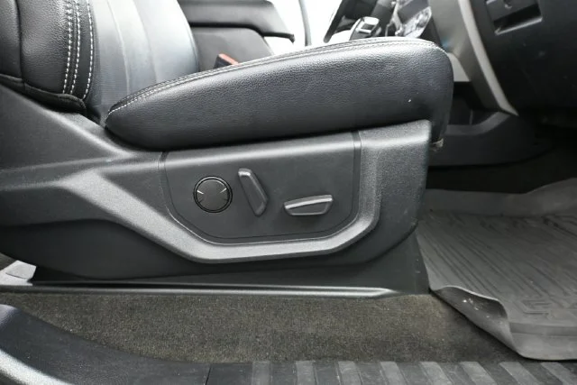 Used 2020 Black Ford Lariat image 40