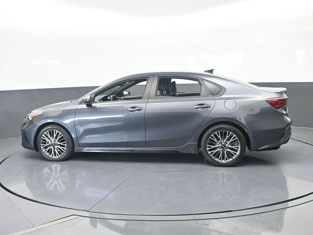 Used 2024 Gravity Gray Kia GT-Line image 3