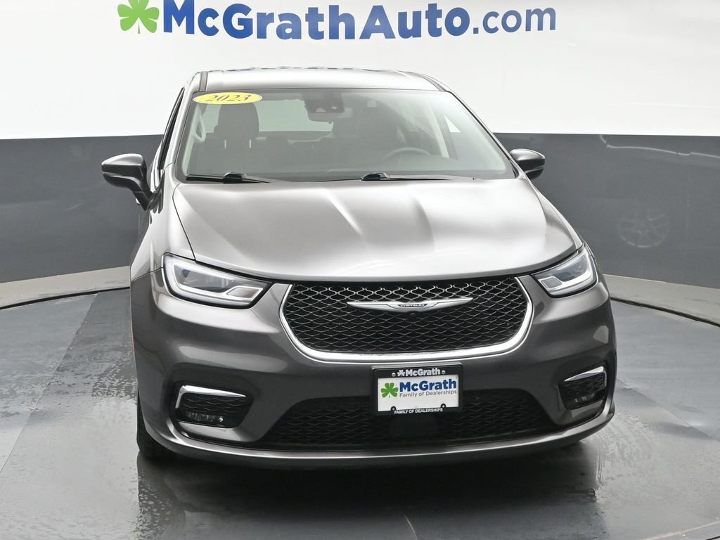 Used 2023 Gray Chrysler Touring L image 5