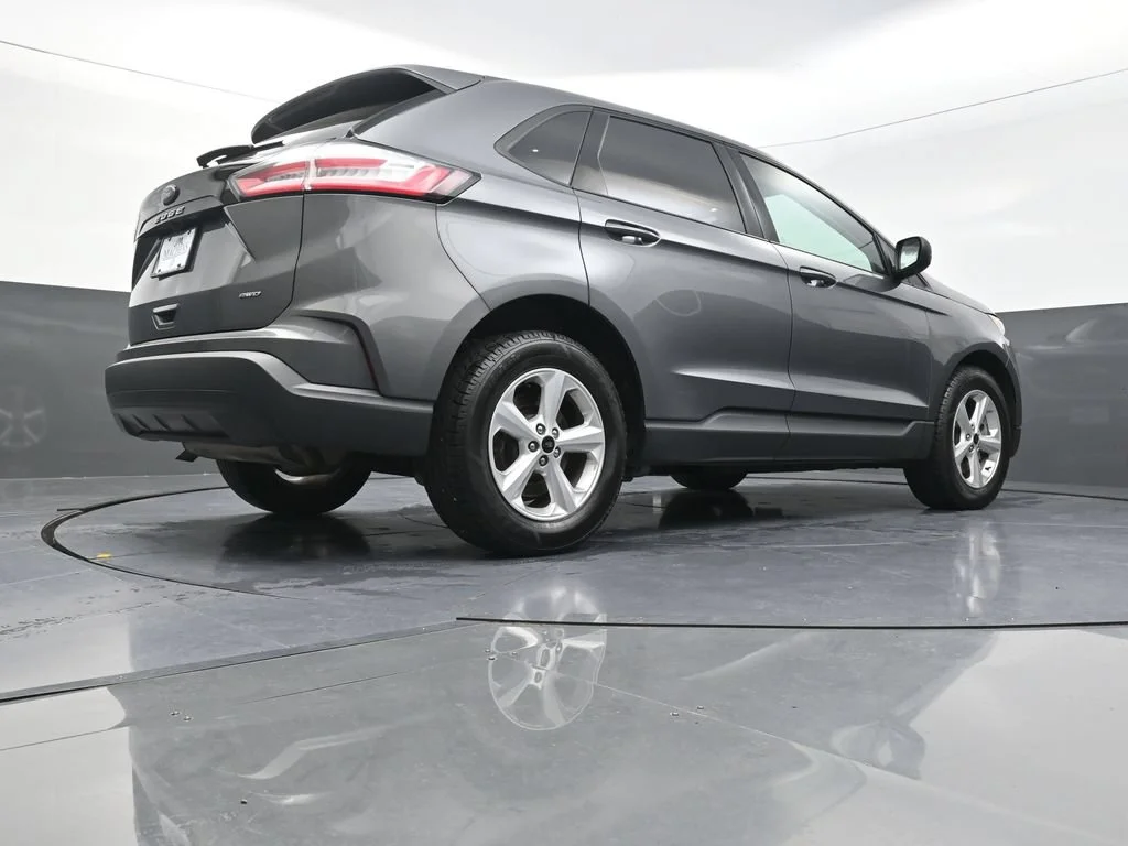 Used 2023 Gray Ford SE image 27