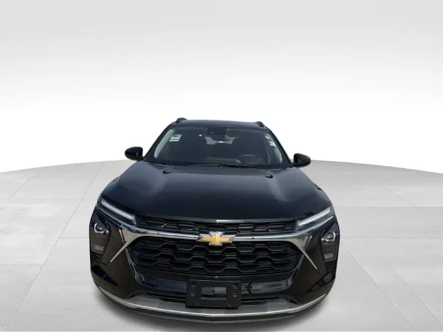 Used 2025 Black Chevrolet LT image 4