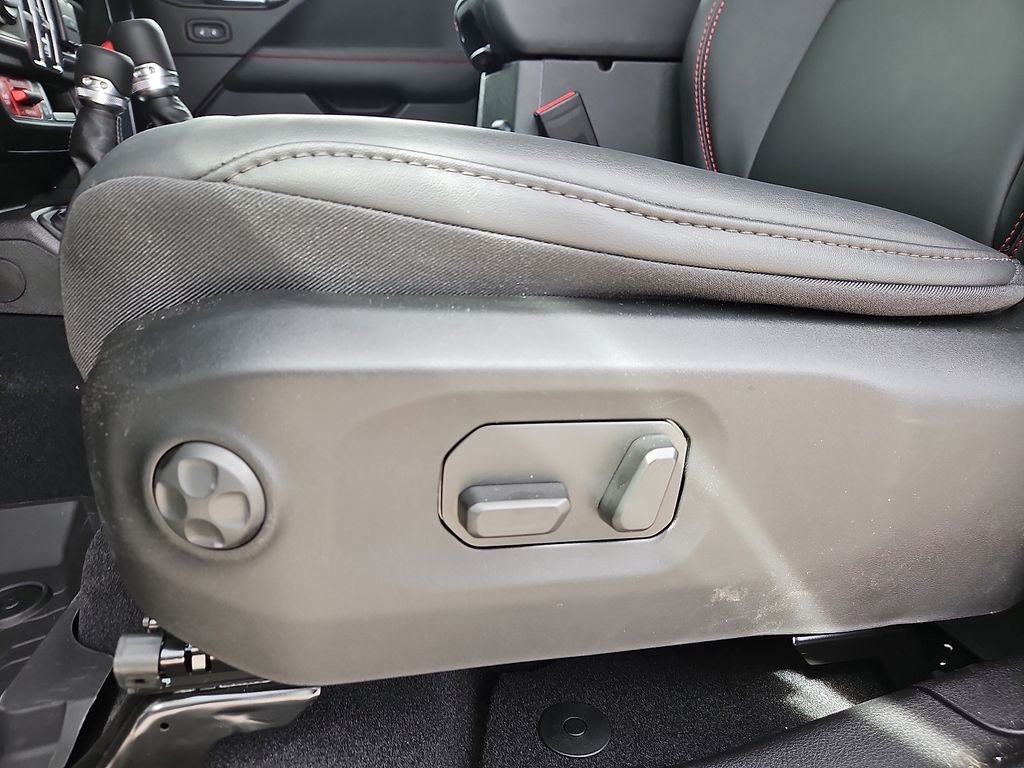 New 2026 Anvil Clear-Coat Exterior Paint Jeep Rubicon X image 14