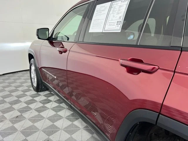 Used 2022 Red Jeep Limited image 10
