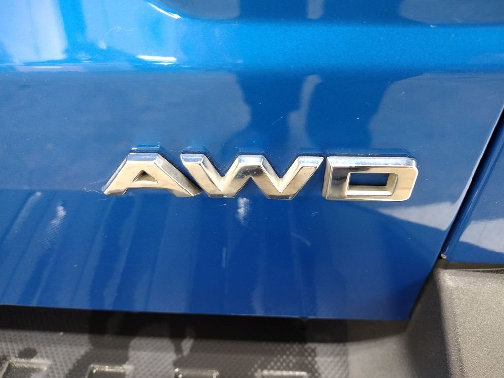 Used 2022 Blue Metallic Ford Lariat image 15