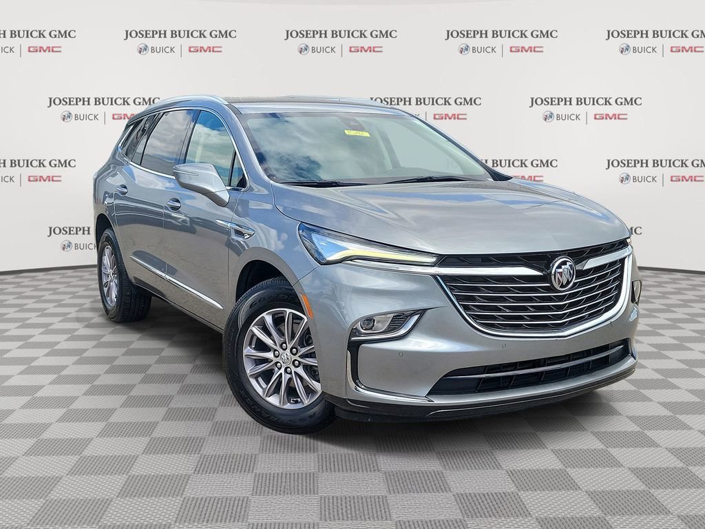 2023 Buick Enclave Essence's photo