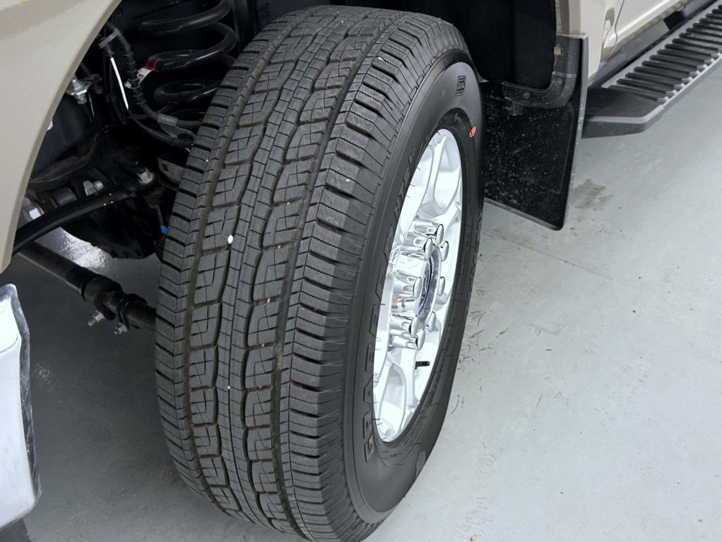 New 2026 Marsh Gray Ford XLT image 24