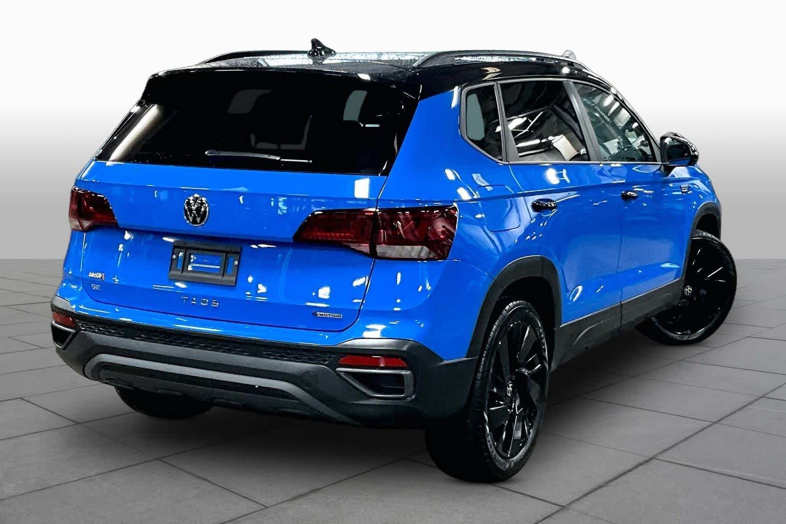 Used 2024 Cornflower Blue w/Deep Black Roof Volkswagen SE Black image 13