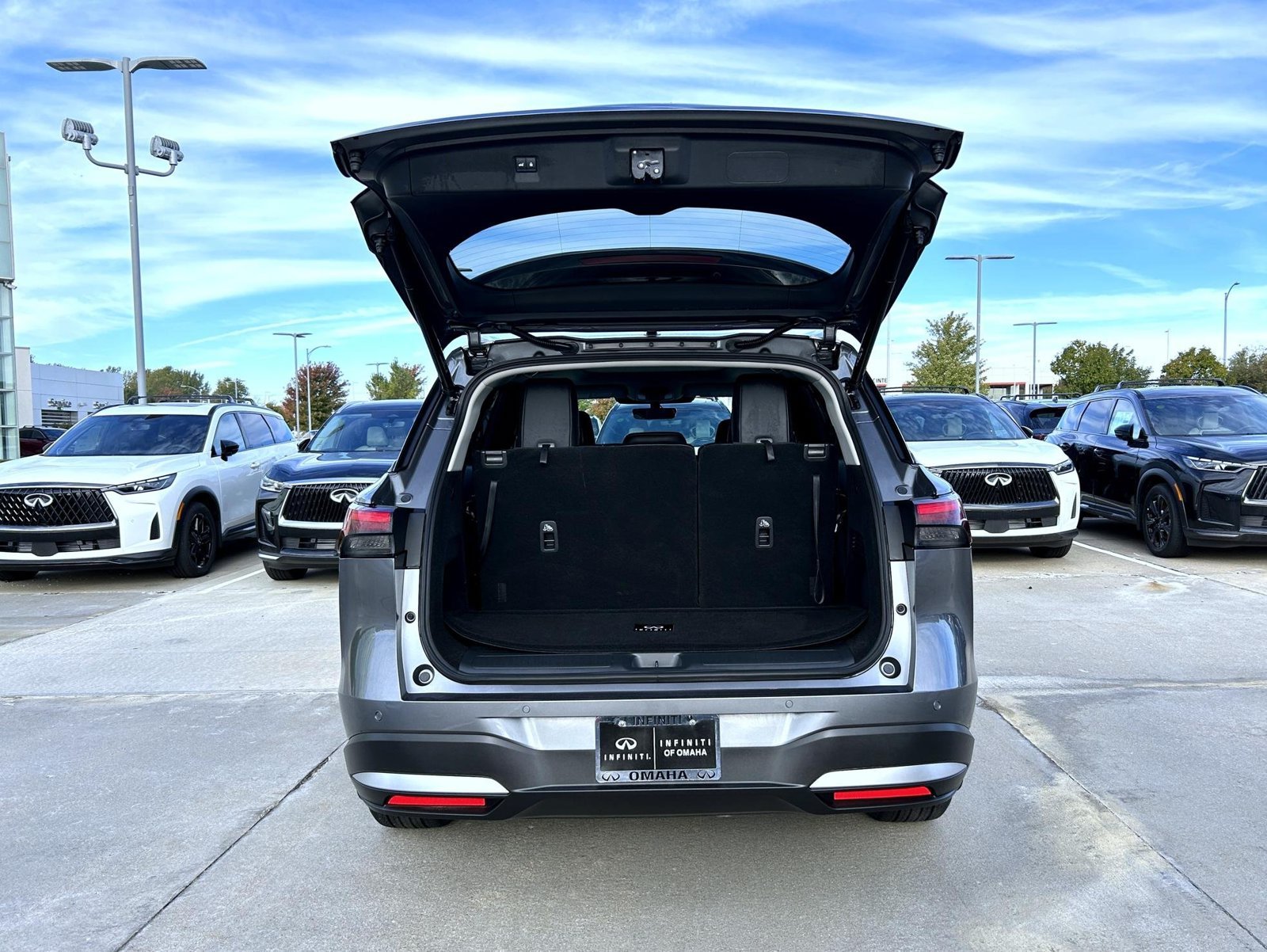 Used 2026 Gray INFINITI LUXE image 23