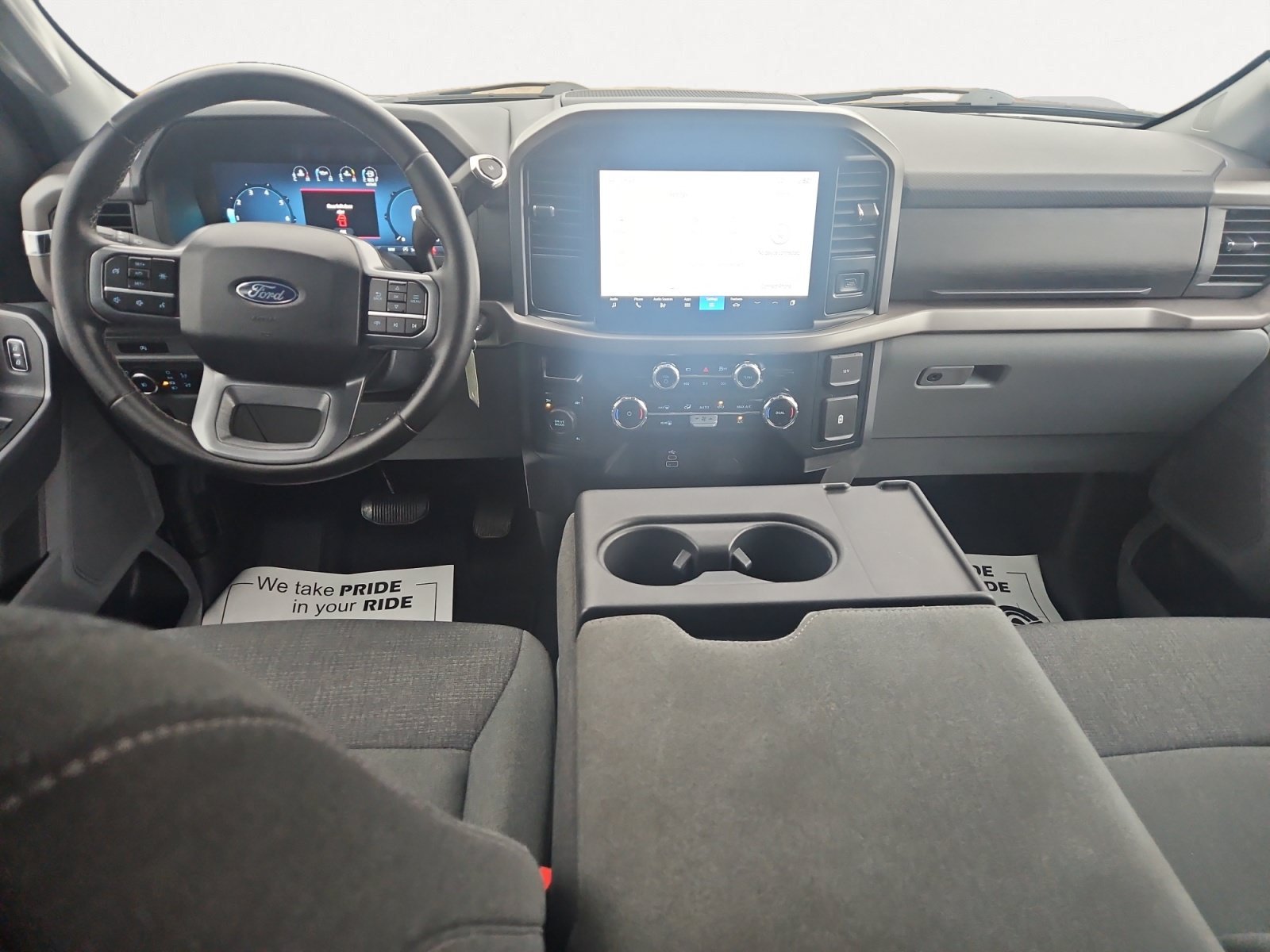Used 2025 Black Metallic Ford XLT image 3