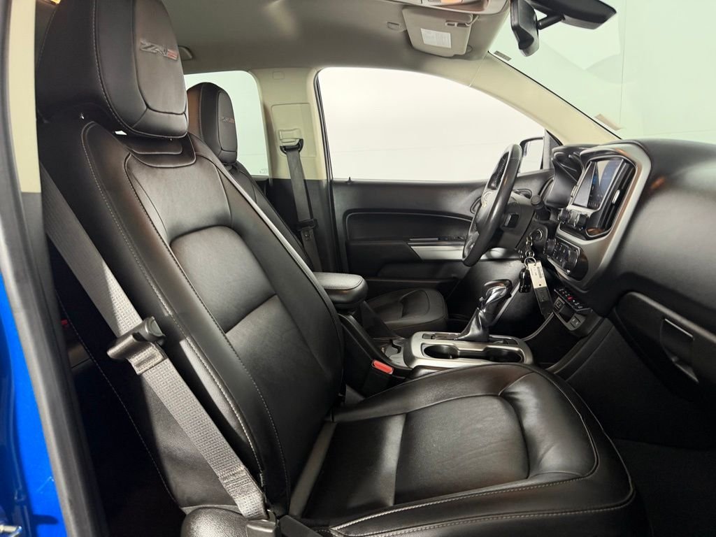 Certified Used 2022 Blue Chevrolet ZR2 image 31